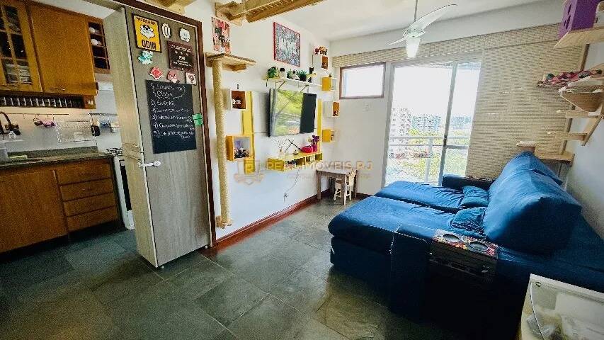 Apartamento à venda com 2 quartos, 75m² - Foto 3