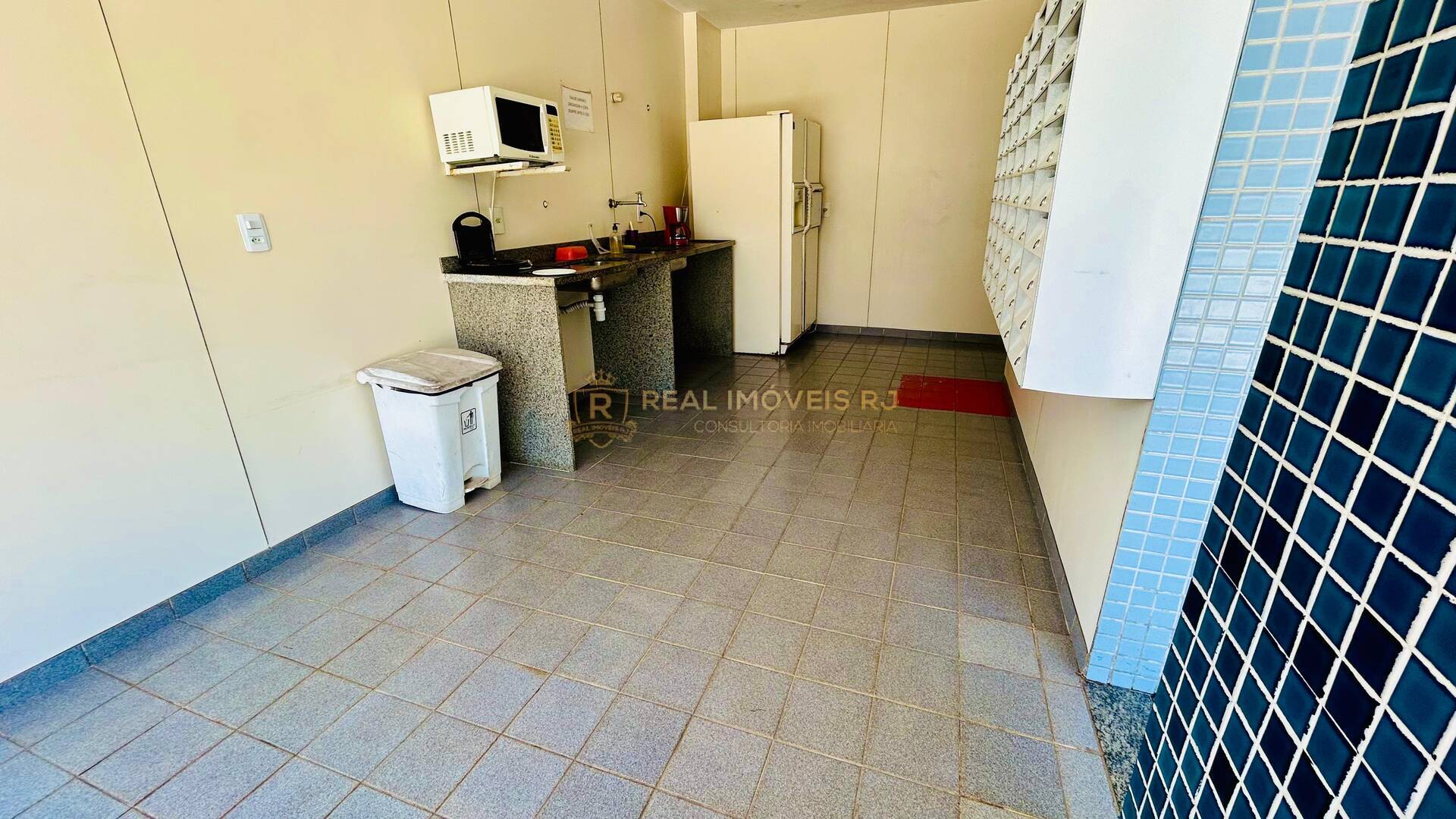 Apartamento à venda com 2 quartos, 75m² - Foto 21