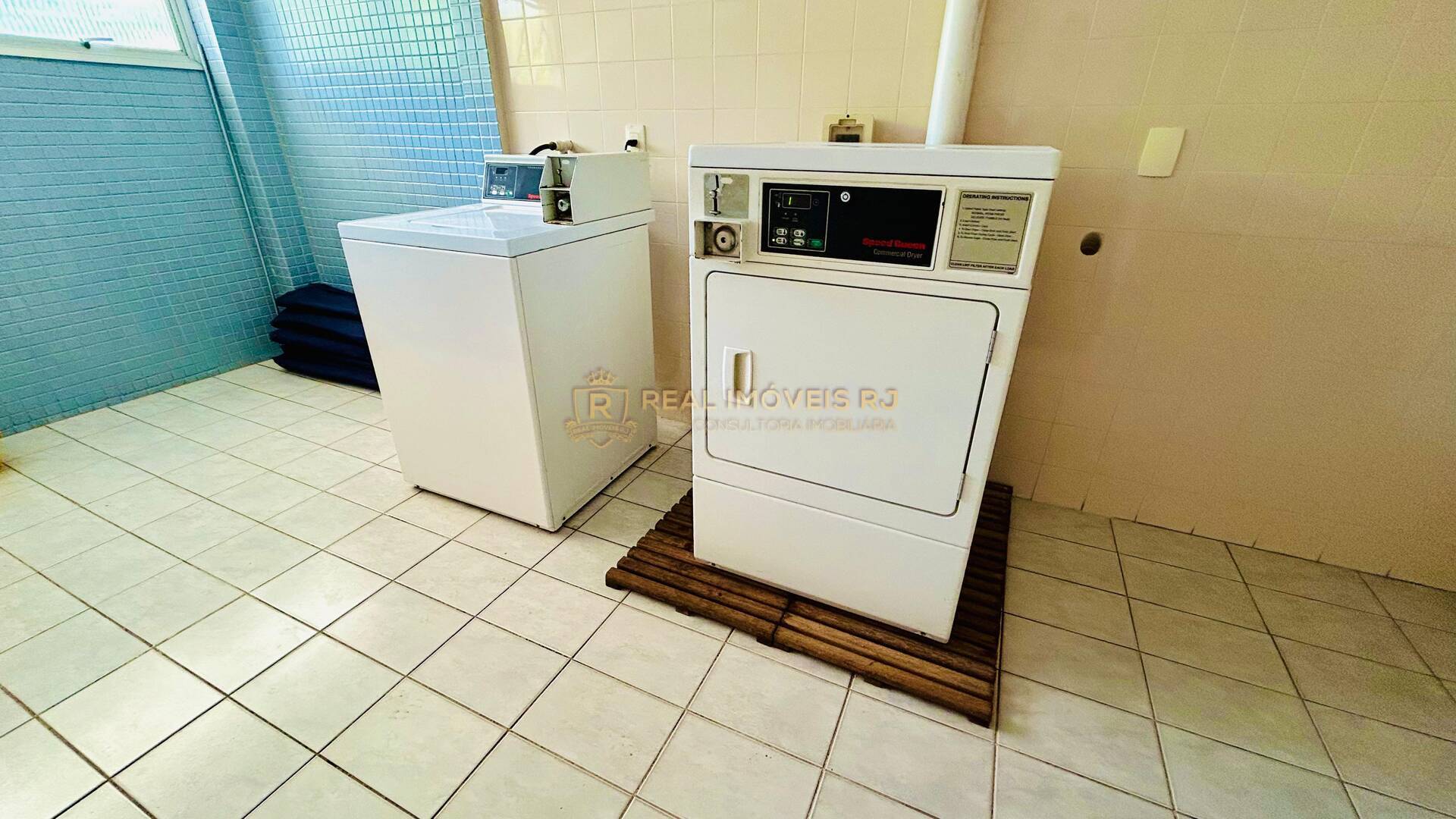 Apartamento à venda com 2 quartos, 75m² - Foto 29