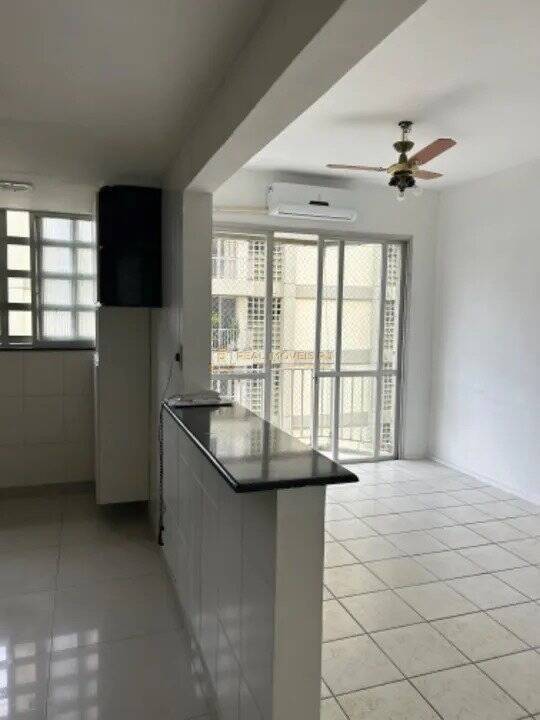 Apartamento à venda com 2 quartos, 86m² - Foto 2