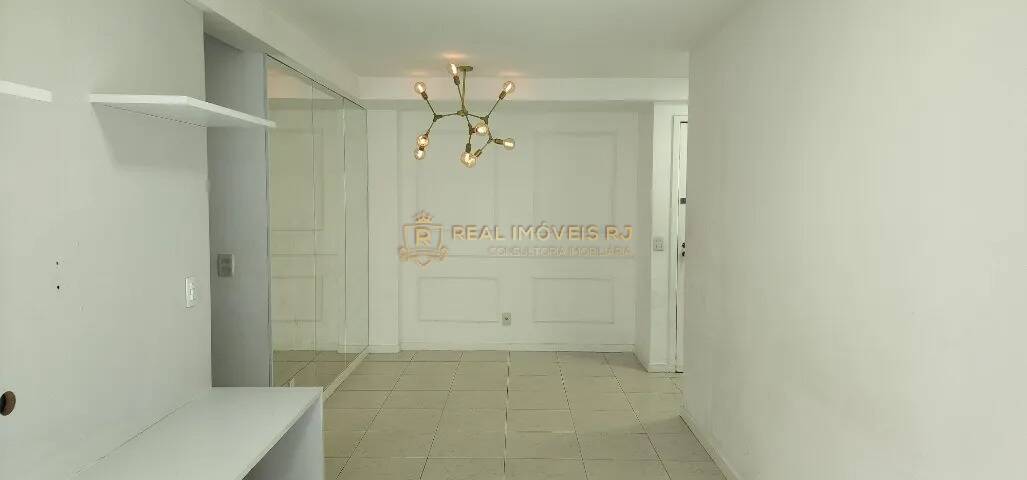 Apartamento à venda com 3 quartos, 80m² - Foto 2