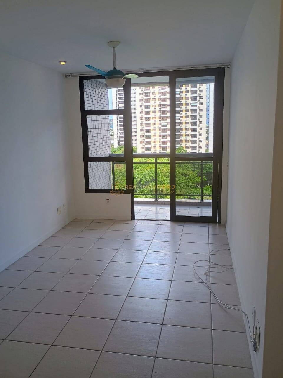 Apartamento para alugar com 2 quartos, 100m² - Foto 5