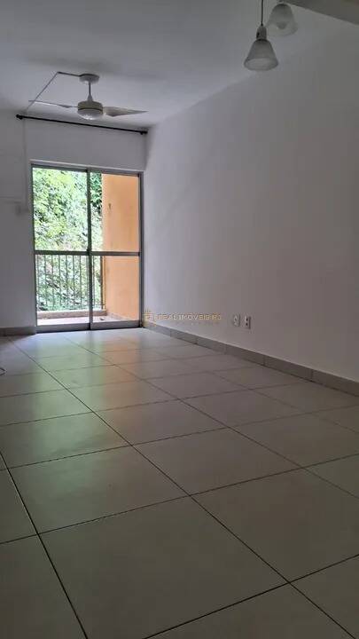 Apartamento à venda com 2 quartos, 69m² - Foto 1