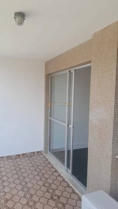 Apartamento à venda com 3 quartos, 90m² - Foto 2