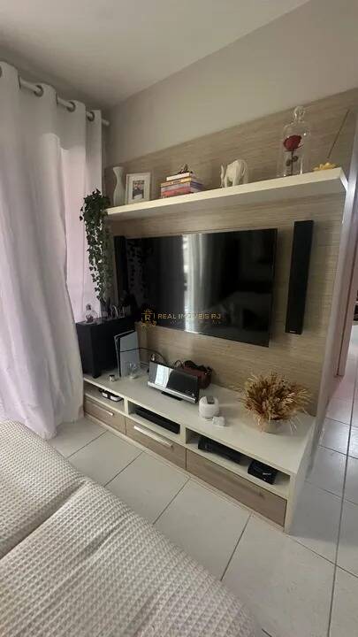 Apartamento à venda com 2 quartos, 65m² - Foto 2