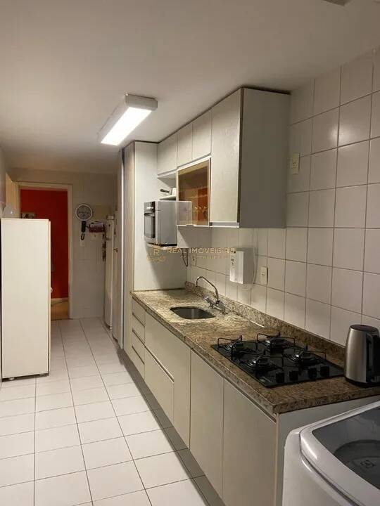 Apartamento para alugar com 3 quartos, 98m² - Foto 2