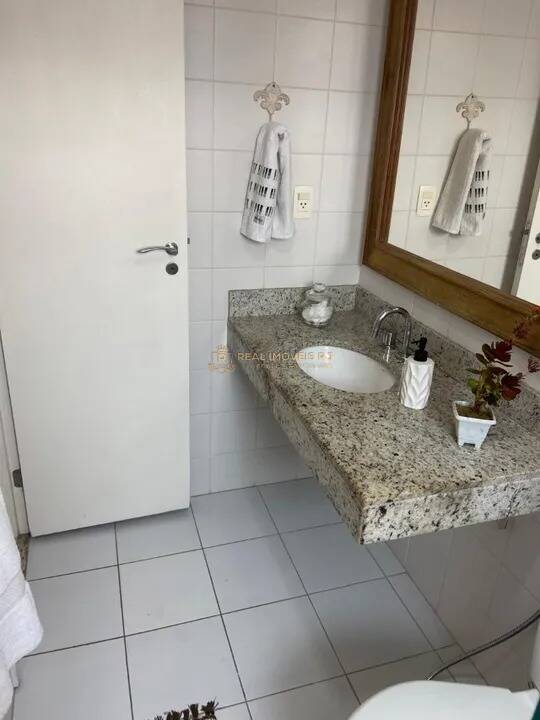 Apartamento para alugar com 3 quartos, 98m² - Foto 11