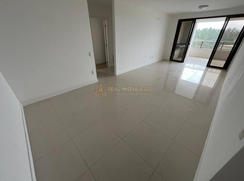 Apartamento à venda com 3 quartos, 131m² - Foto 1