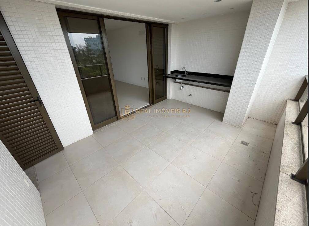 Apartamento à venda com 3 quartos, 131m² - Foto 4