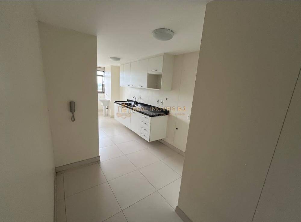 Apartamento à venda com 3 quartos, 131m² - Foto 19