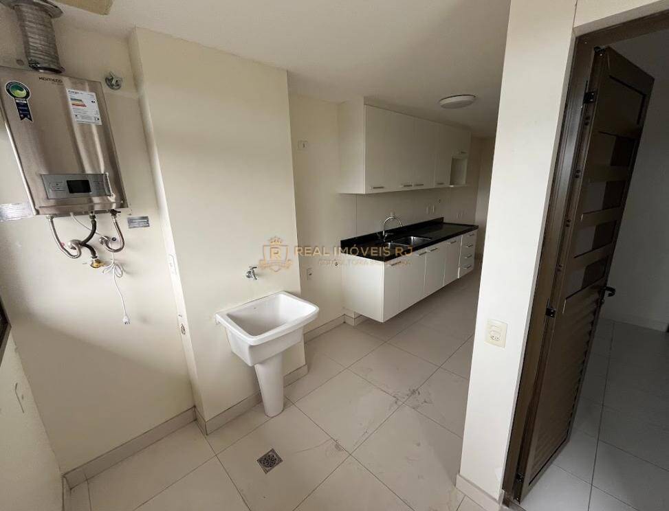 Apartamento à venda com 3 quartos, 131m² - Foto 24