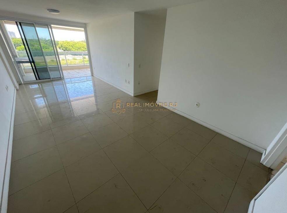 Apartamento à venda com 3 quartos, 110m² - Foto 1