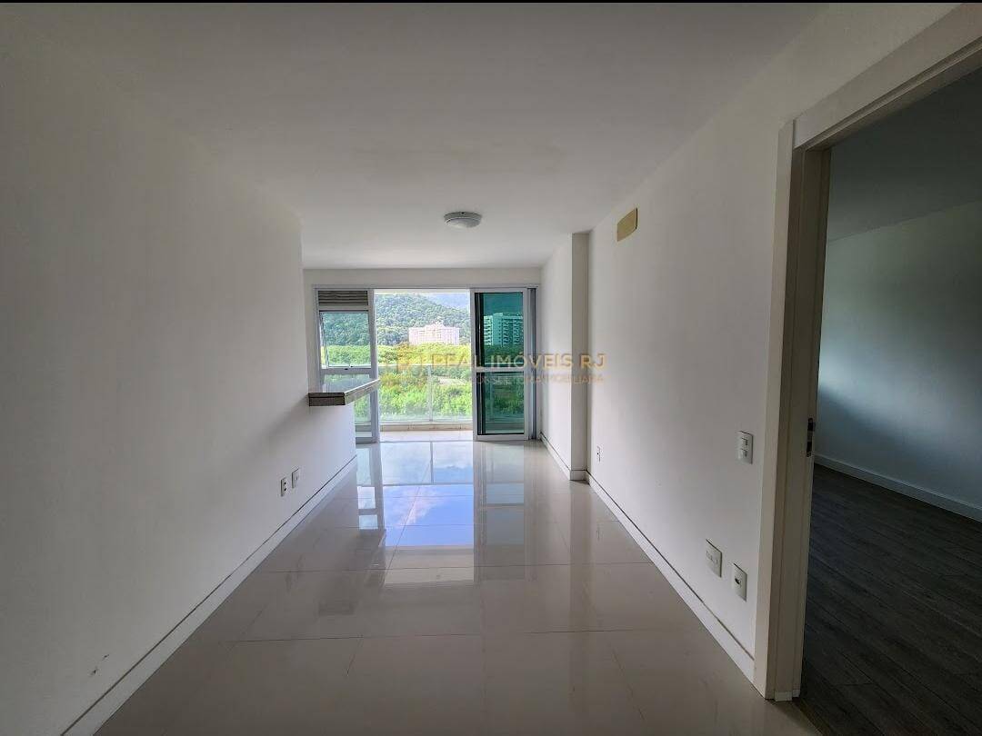 Apartamento à venda com 2 quartos, 79m² - Foto 1