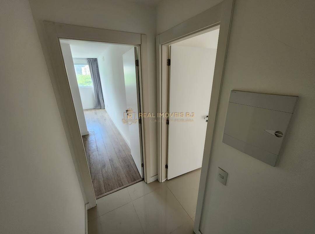 Apartamento à venda com 2 quartos, 79m² - Foto 2