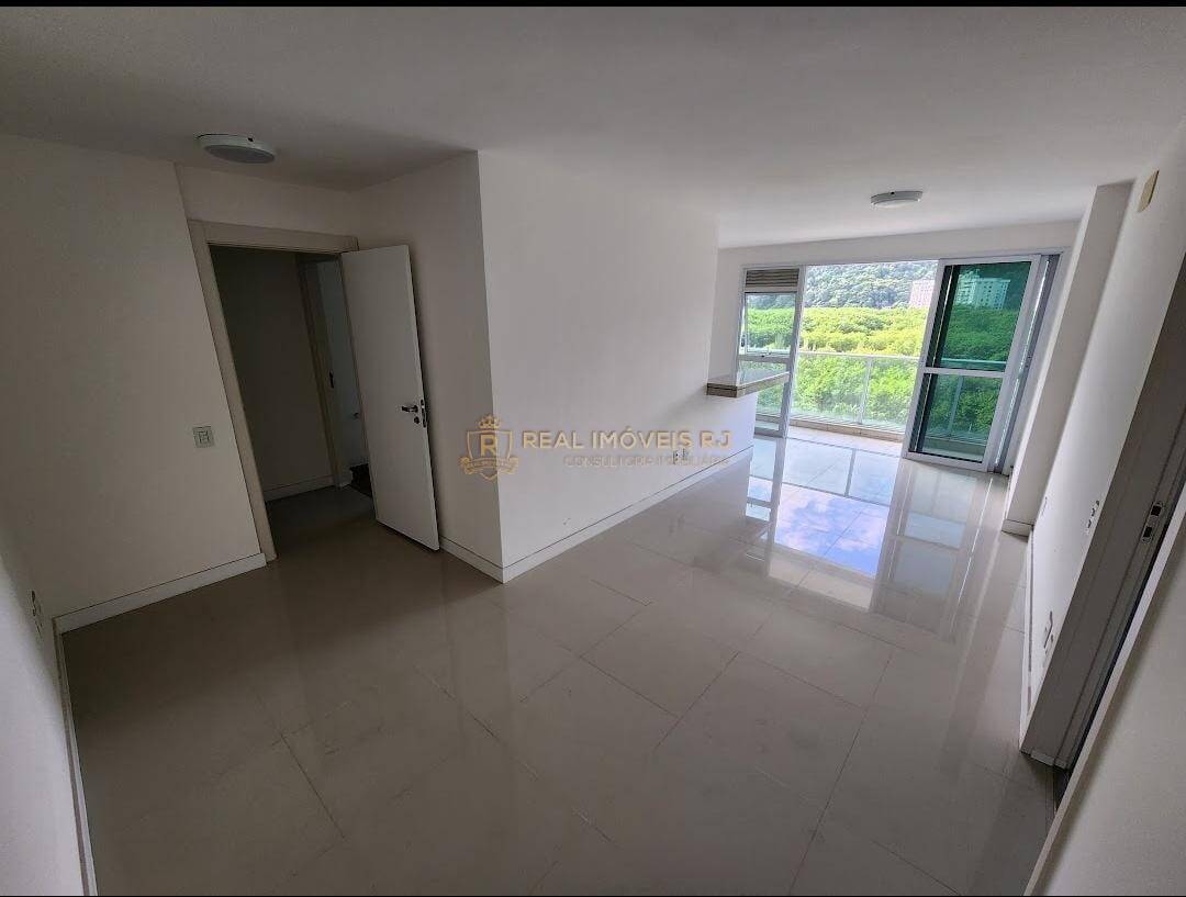 Apartamento à venda com 2 quartos, 79m² - Foto 9