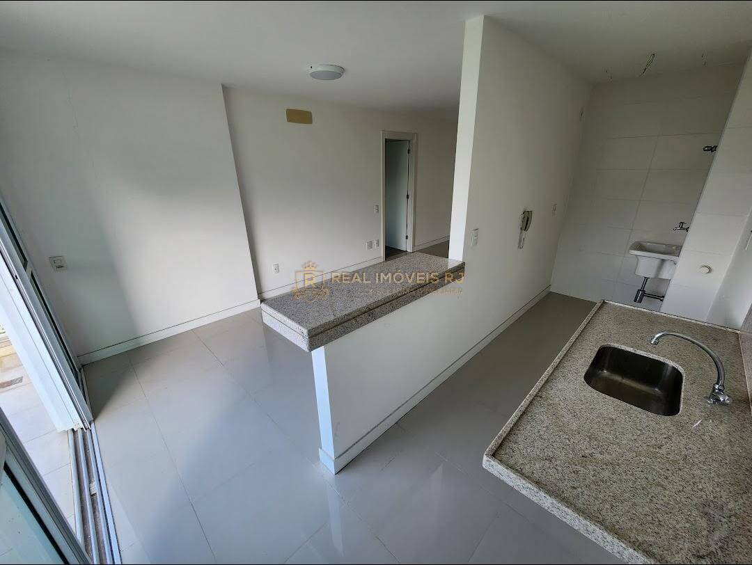 Apartamento à venda com 2 quartos, 79m² - Foto 13