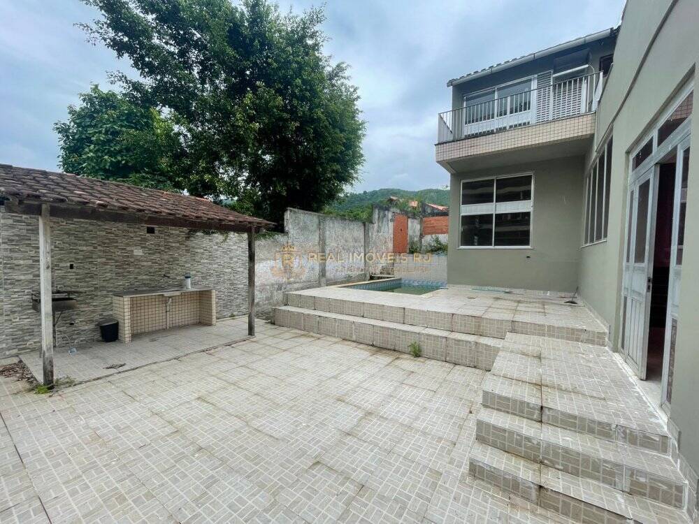 Casa à venda com 4 quartos, 468m² - Foto 2