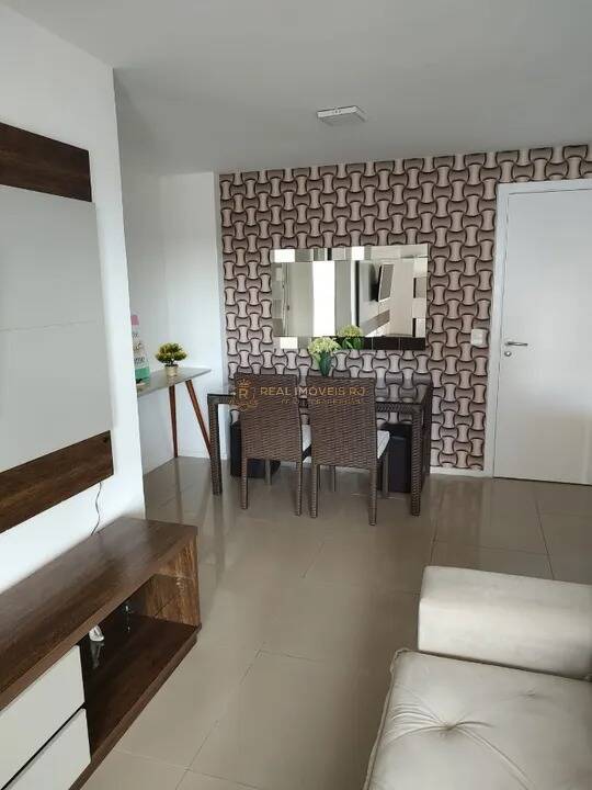 Apartamento à venda com 2 quartos, 64m² - Foto 4