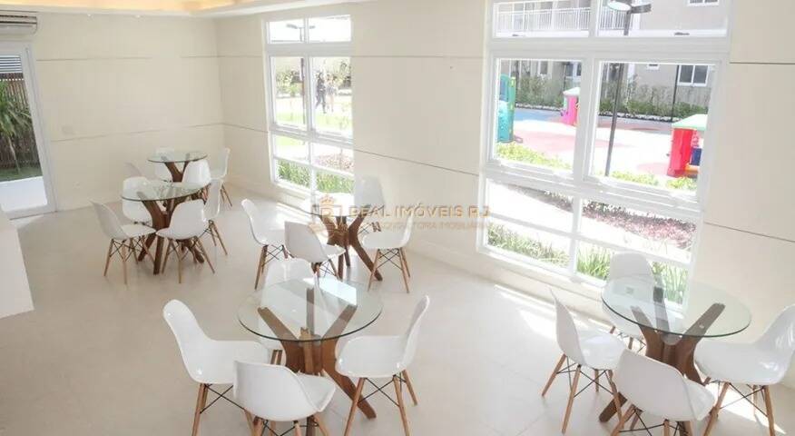 Apartamento à venda com 2 quartos, 64m² - Foto 15