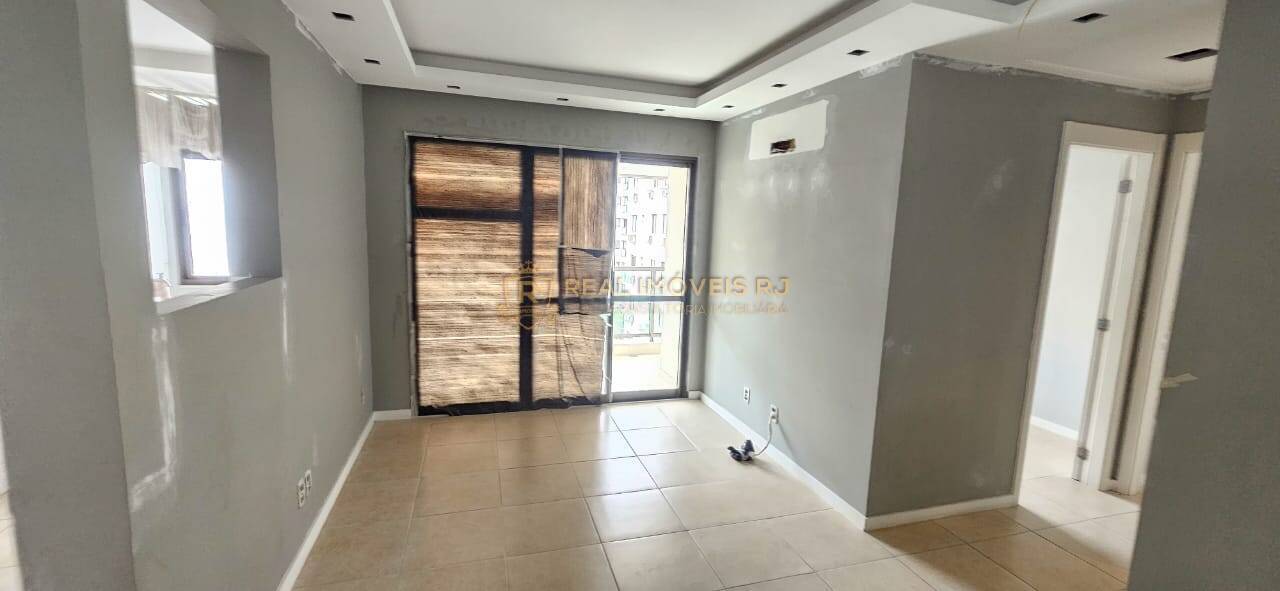 Apartamento à venda com 2 quartos, 62m² - Foto 19