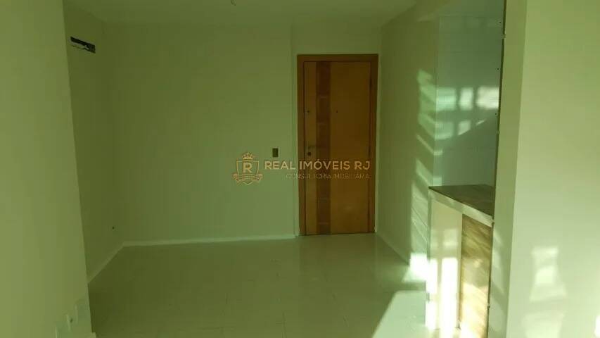 Apartamento à venda com 2 quartos, 68m² - Foto 4