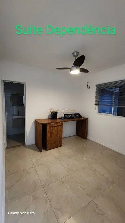 Casa para alugar com 5 quartos, 400m² - Foto 15