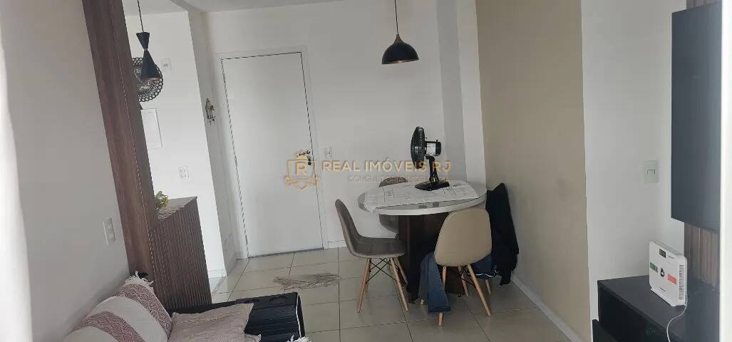 Apartamento à venda com 2 quartos, 62m² - Foto 2