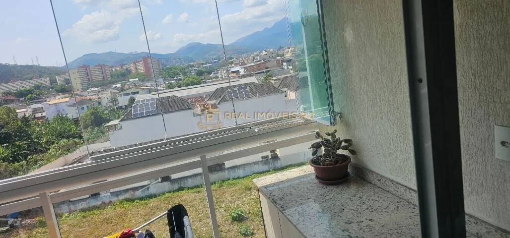 Apartamento à venda com 2 quartos, 62m² - Foto 5