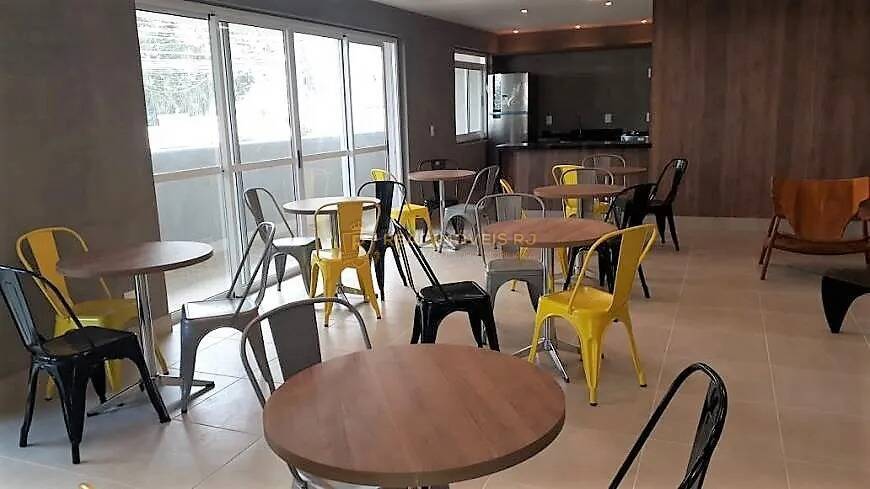 Apartamento à venda com 2 quartos, 62m² - Foto 21