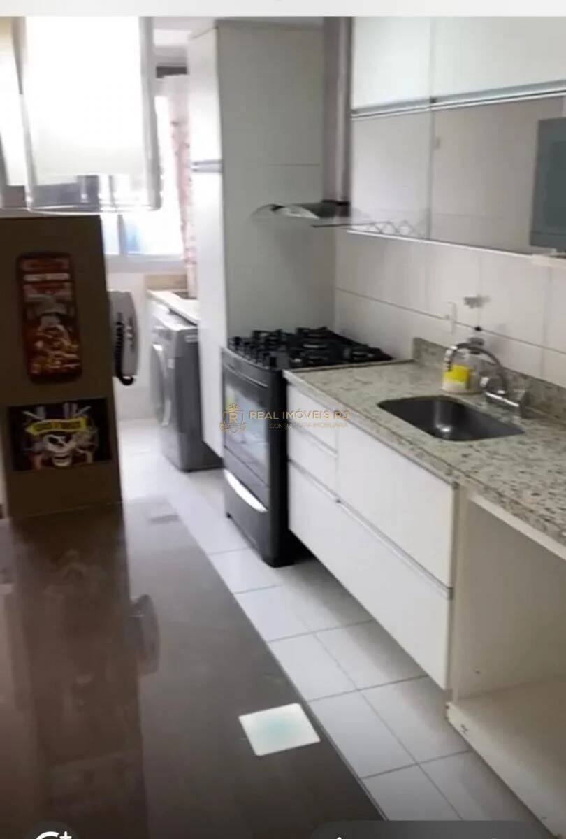 Apartamento à venda com 2 quartos, 69m² - Foto 3