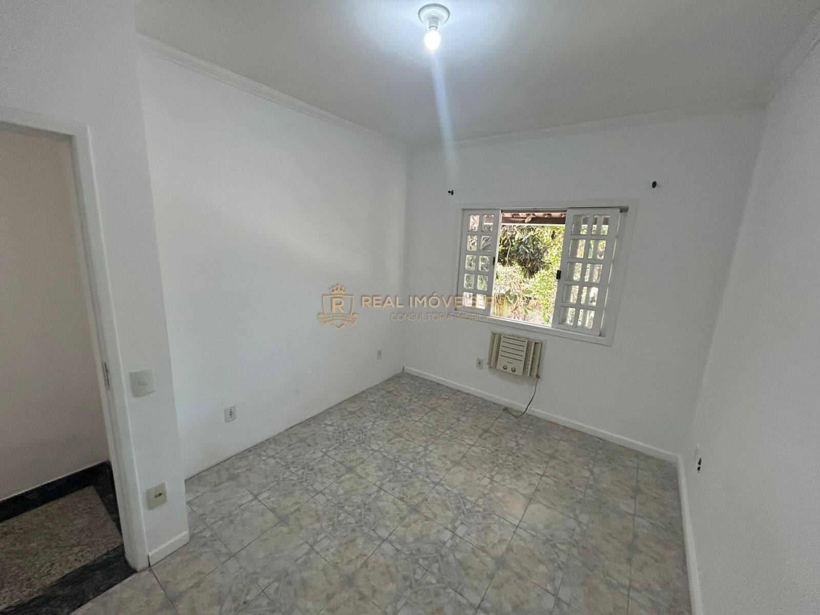 Casa à venda com 4 quartos, 180m² - Foto 22