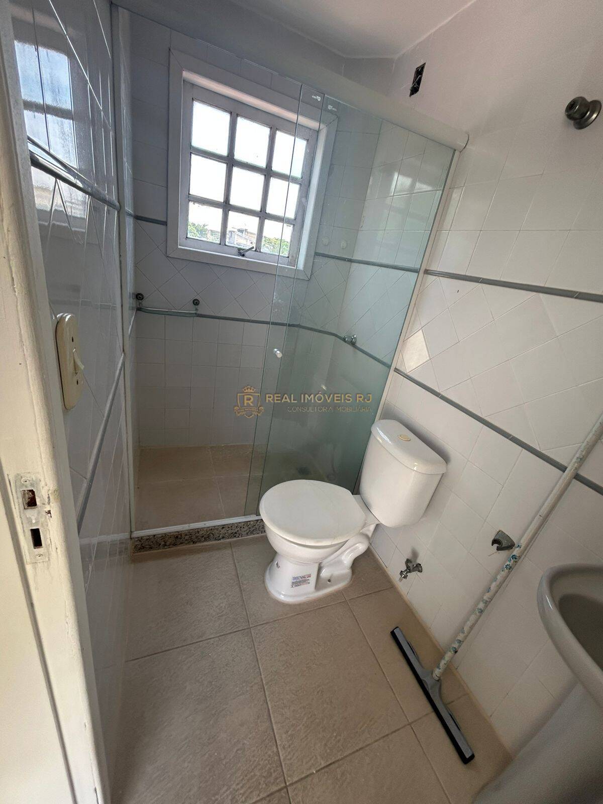 Casa à venda com 4 quartos, 180m² - Foto 25