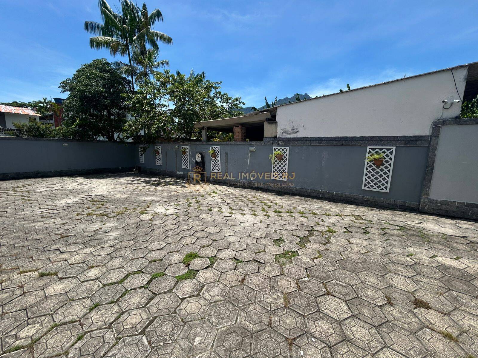 Casa para alugar com 4 quartos, 180m² - Foto 29