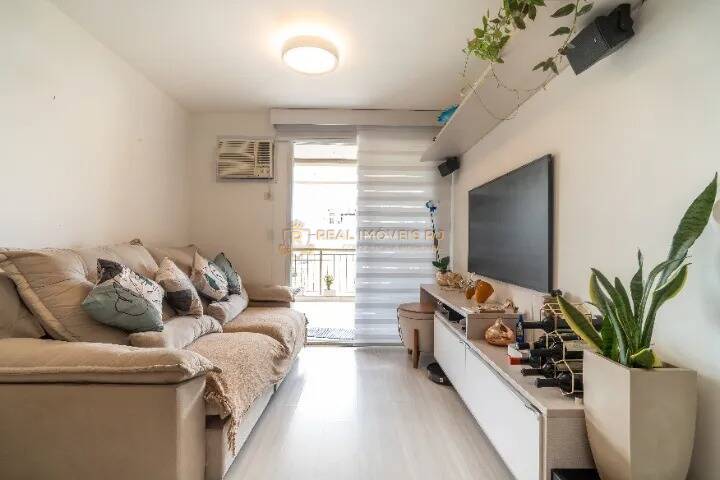 Apartamento à venda com 2 quartos, 75m² - Foto 1