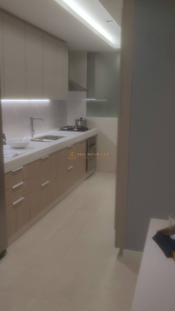 Apartamento à venda com 4 quartos, 131m² - Foto 1