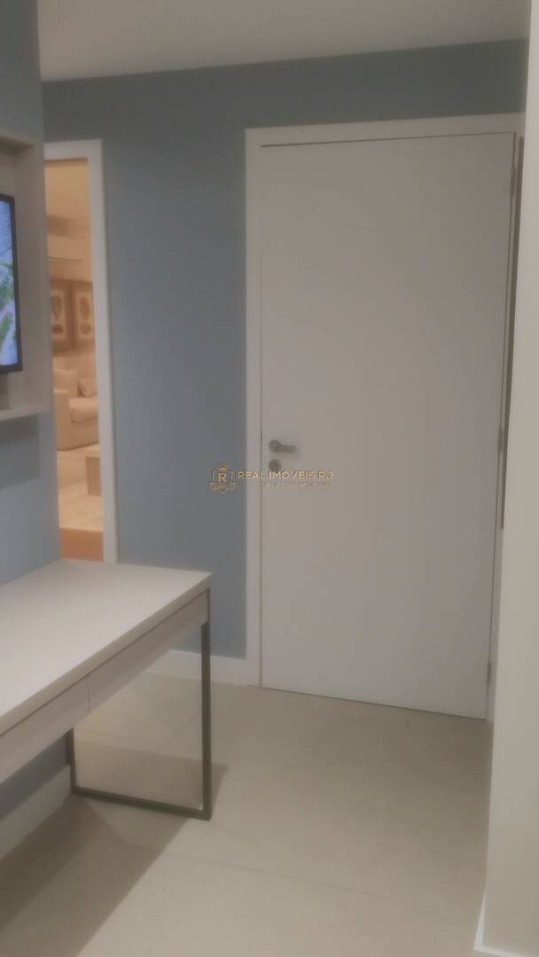 Apartamento à venda com 4 quartos, 131m² - Foto 3