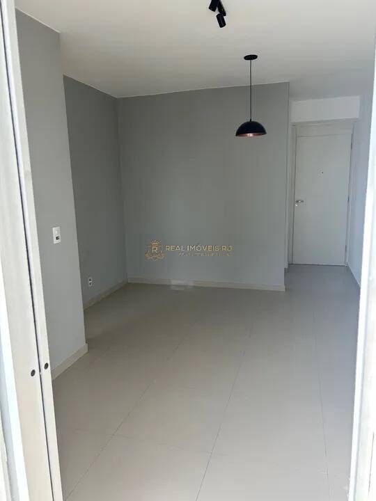 Apartamento à venda com 2 quartos, 59m² - Foto 2